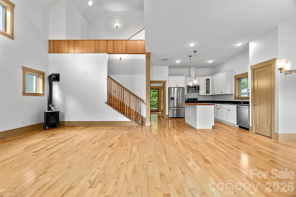 337 Sand Hill Road Asheville NC 28806
