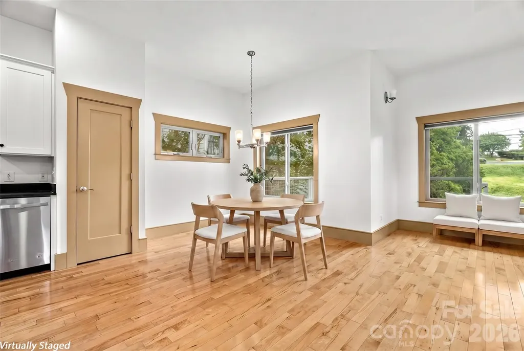 337 Sand Hill Road Asheville NC 28806