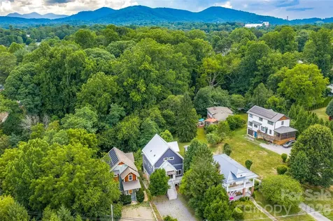 337 Sand Hill Road Asheville NC 28806