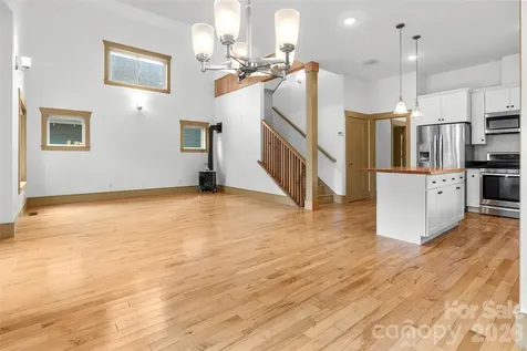 337 Sand Hill Road Asheville NC 28806