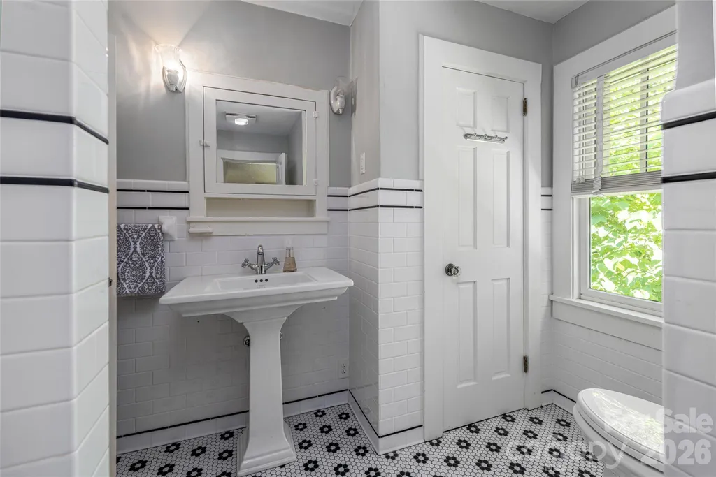 4 Buena Vista Road Asheville NC 28803