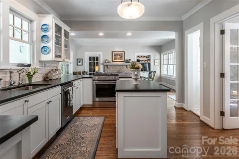 4 Buena Vista Road Asheville NC 28803