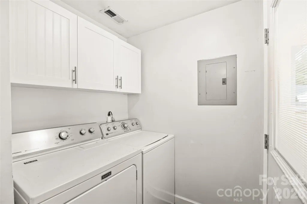 1562 Pecan Avenue Charlotte NC 28205