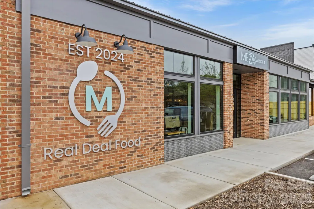 1562 Pecan Avenue Charlotte NC 28205