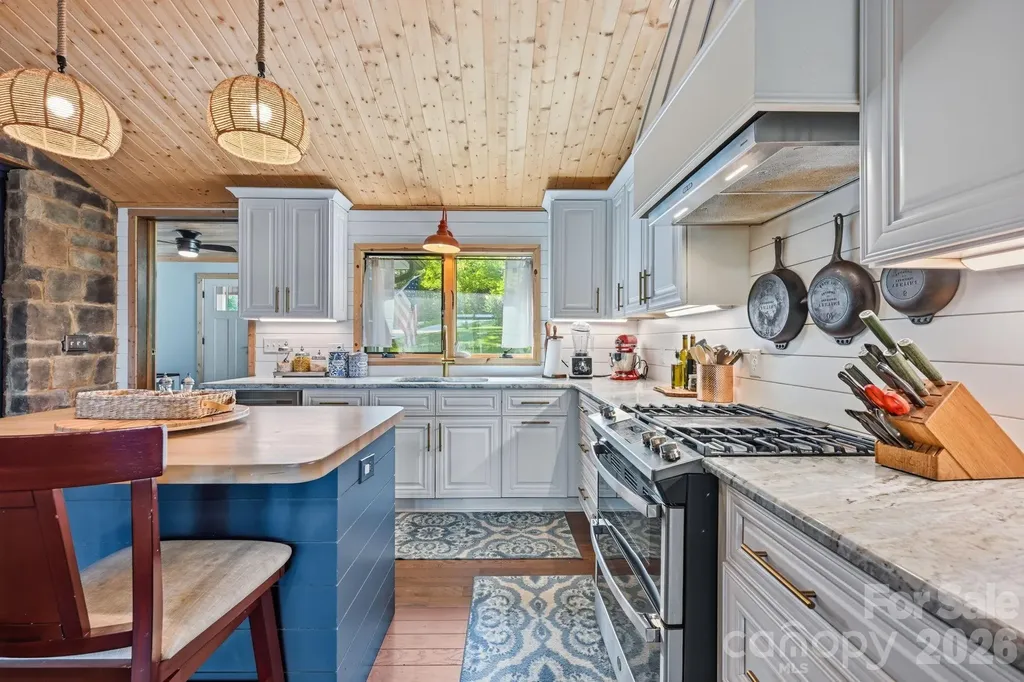 1367 Roundstone Road Sherrills Ford NC 28673
