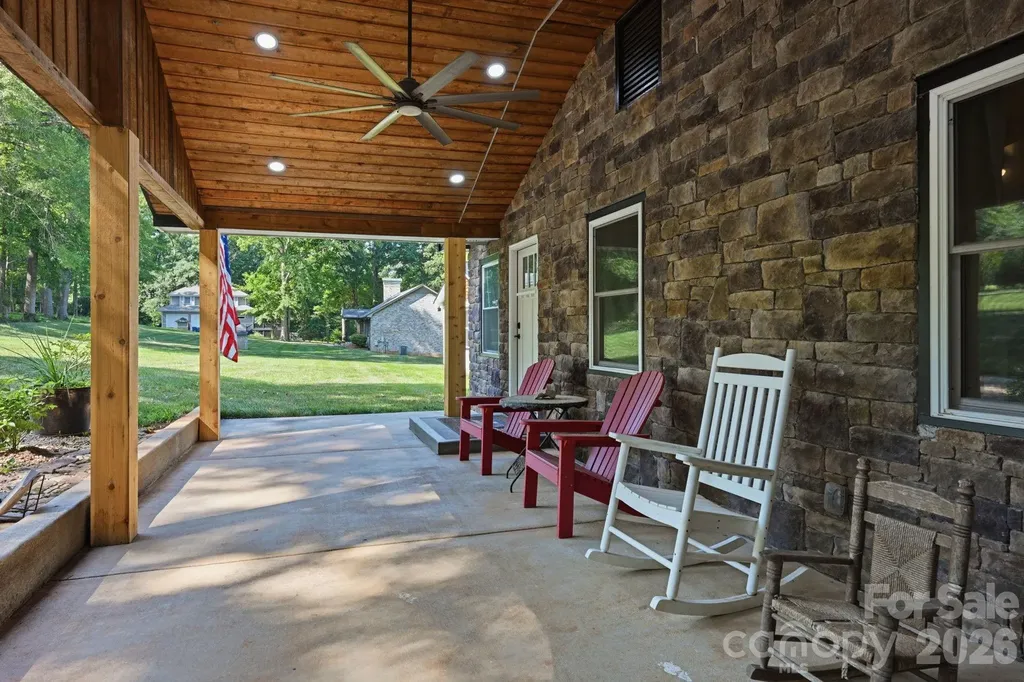 1367 Roundstone Road Sherrills Ford NC 28673