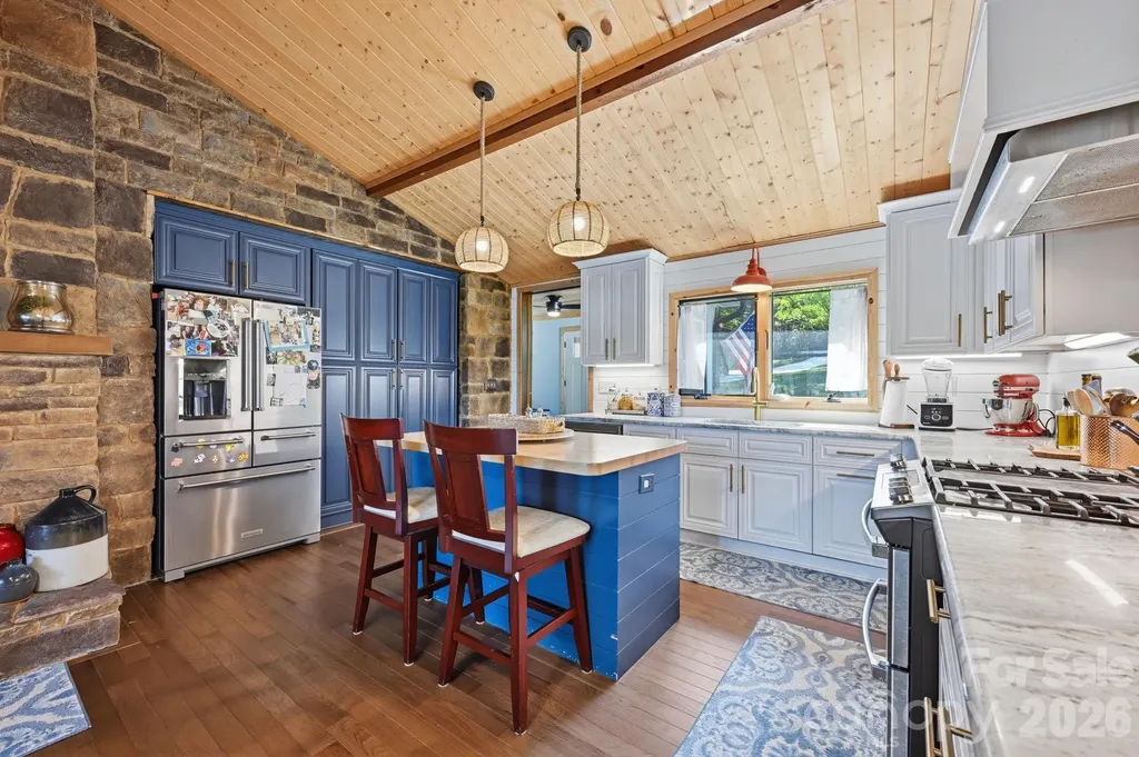 1367 Roundstone Road Sherrills Ford NC 28673