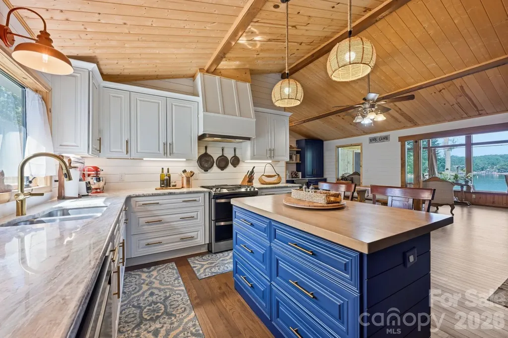 1367 Roundstone Road Sherrills Ford NC 28673