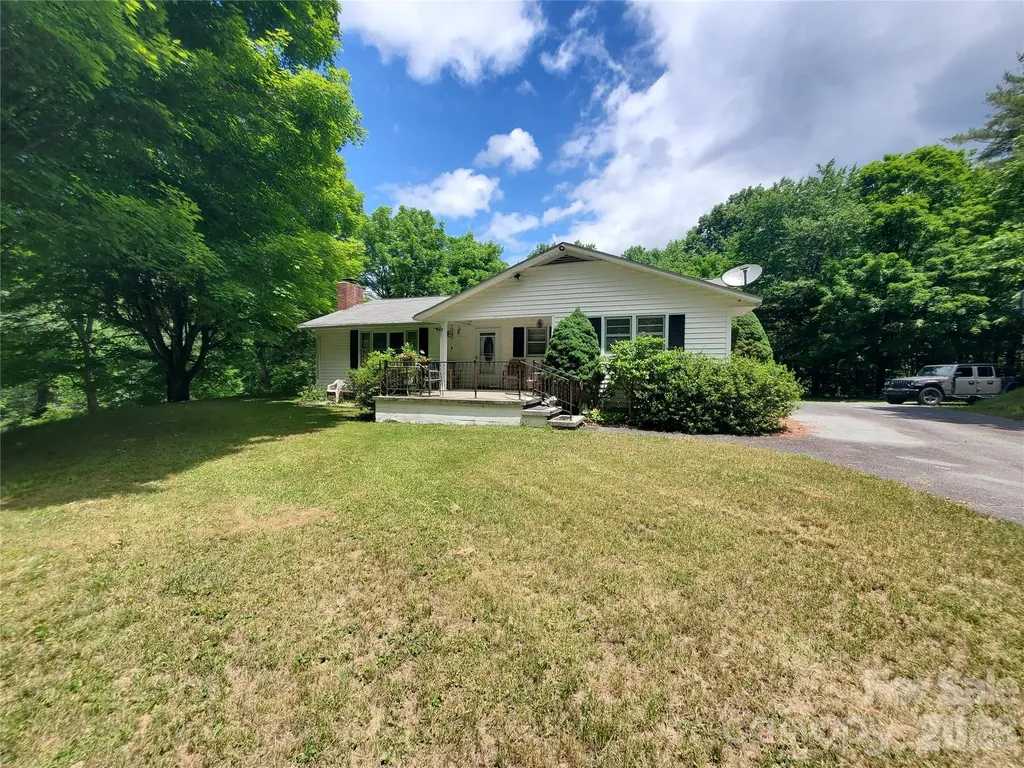 886 Hanging Rock Road Spruce Pine NC 28777