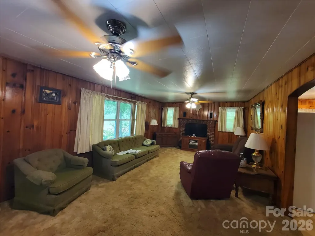 886 Hanging Rock Road Spruce Pine NC 28777