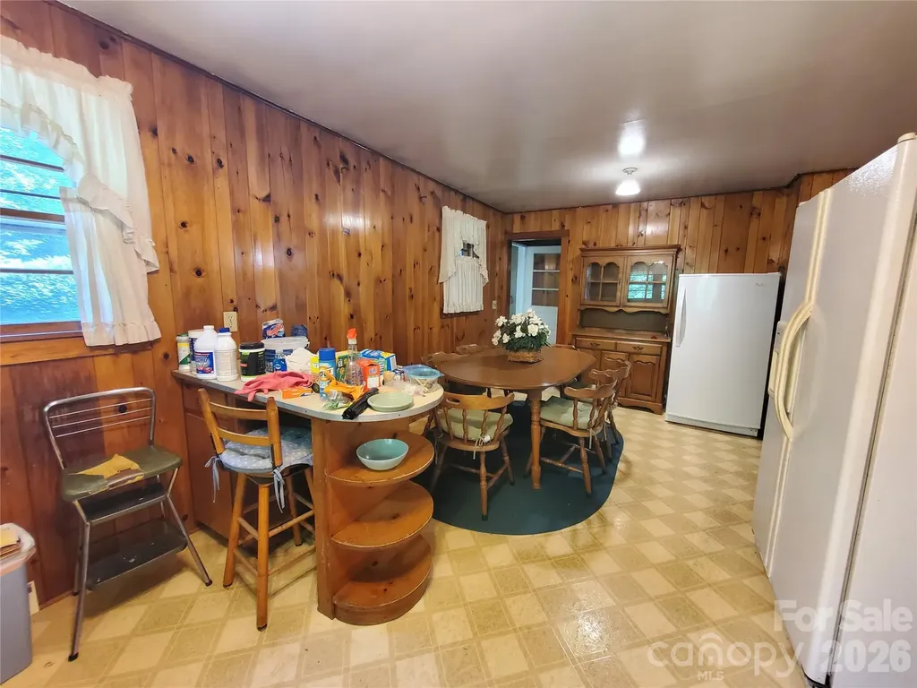 886 Hanging Rock Road Spruce Pine NC 28777