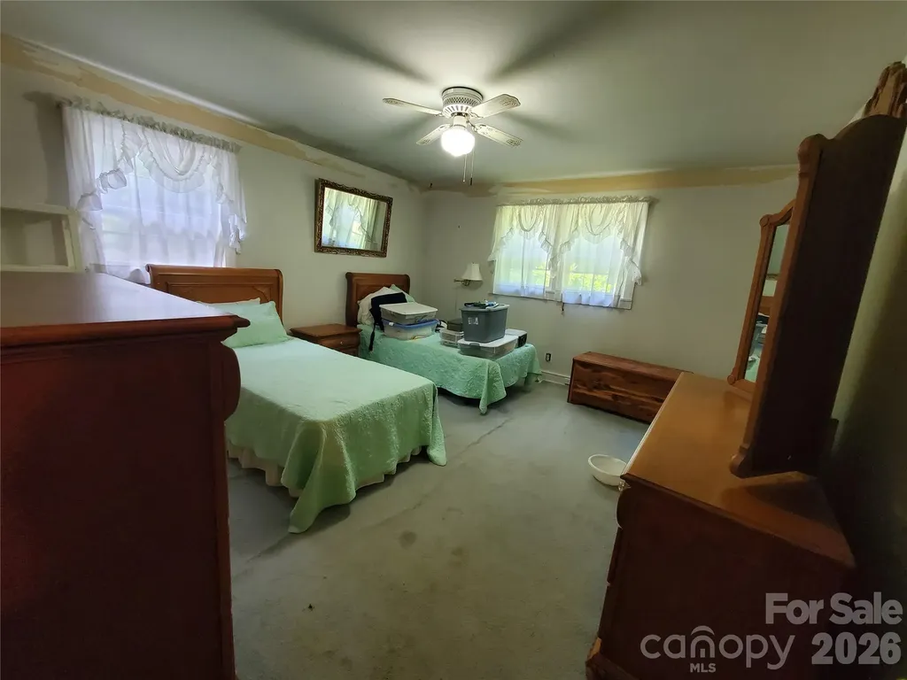 886 Hanging Rock Road Spruce Pine NC 28777
