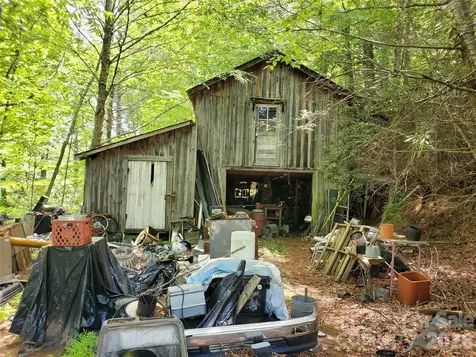 886 Hanging Rock Road Spruce Pine NC 28777