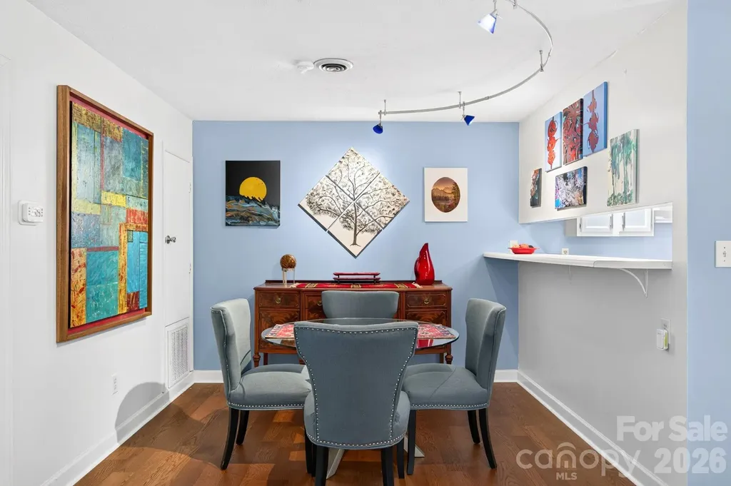 9 Ravencroft Lane Asheville NC 28803