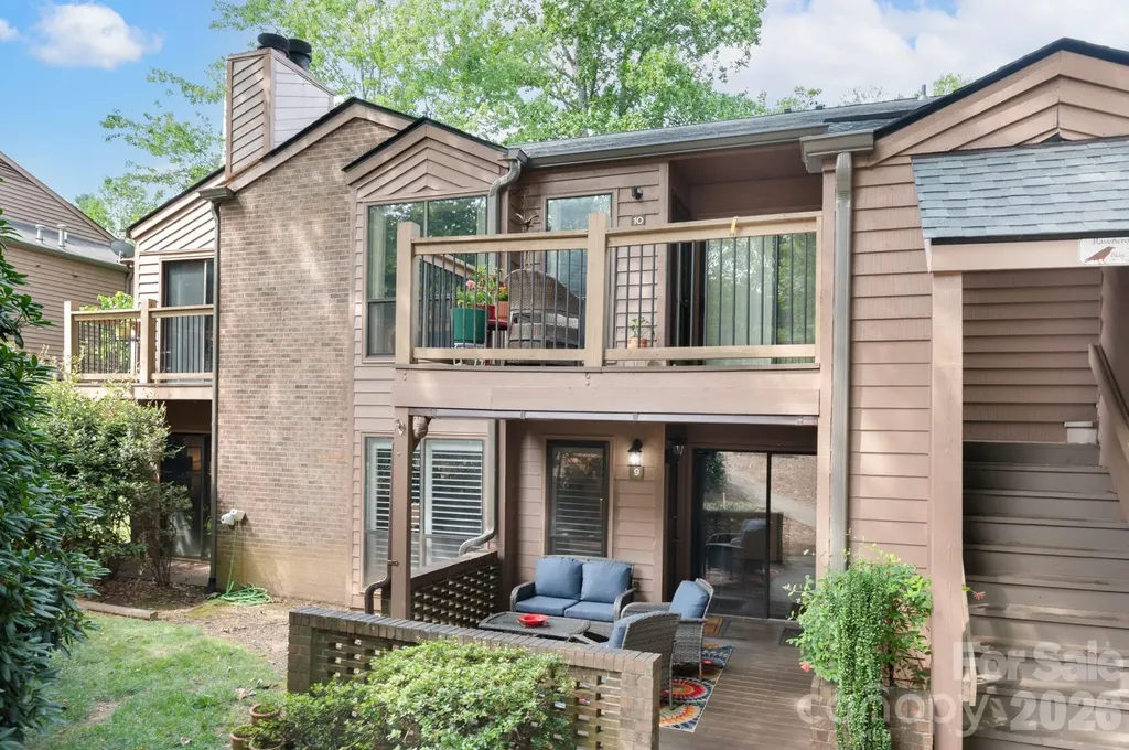 9 Ravencroft Lane Asheville NC 28803
