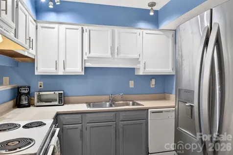 9 Ravencroft Lane Asheville NC 28803