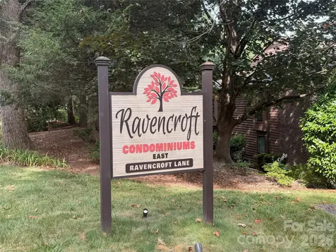9 Ravencroft Lane Asheville NC 28803