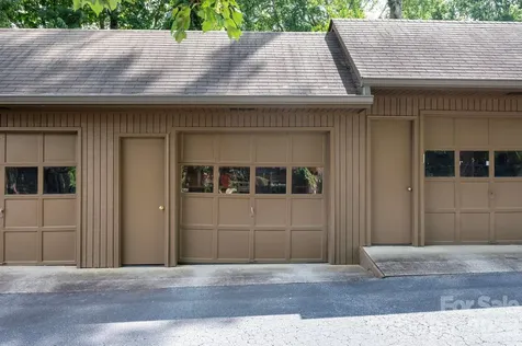 9 Ravencroft Lane Asheville NC 28803