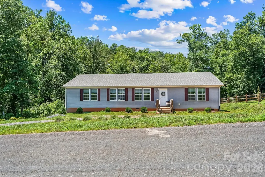 1940 Eastbrook Circle Morganton NC 28655