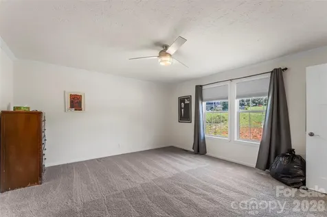 1940 Eastbrook Circle Morganton NC 28655