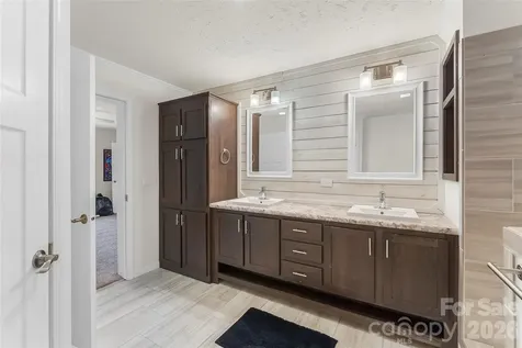 1940 Eastbrook Circle Morganton NC 28655