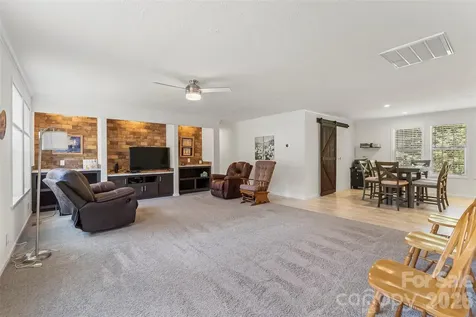 1940 Eastbrook Circle Morganton NC 28655