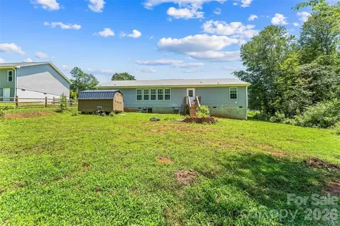 1940 Eastbrook Circle Morganton NC 28655