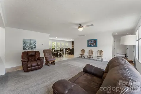 1940 Eastbrook Circle Morganton NC 28655