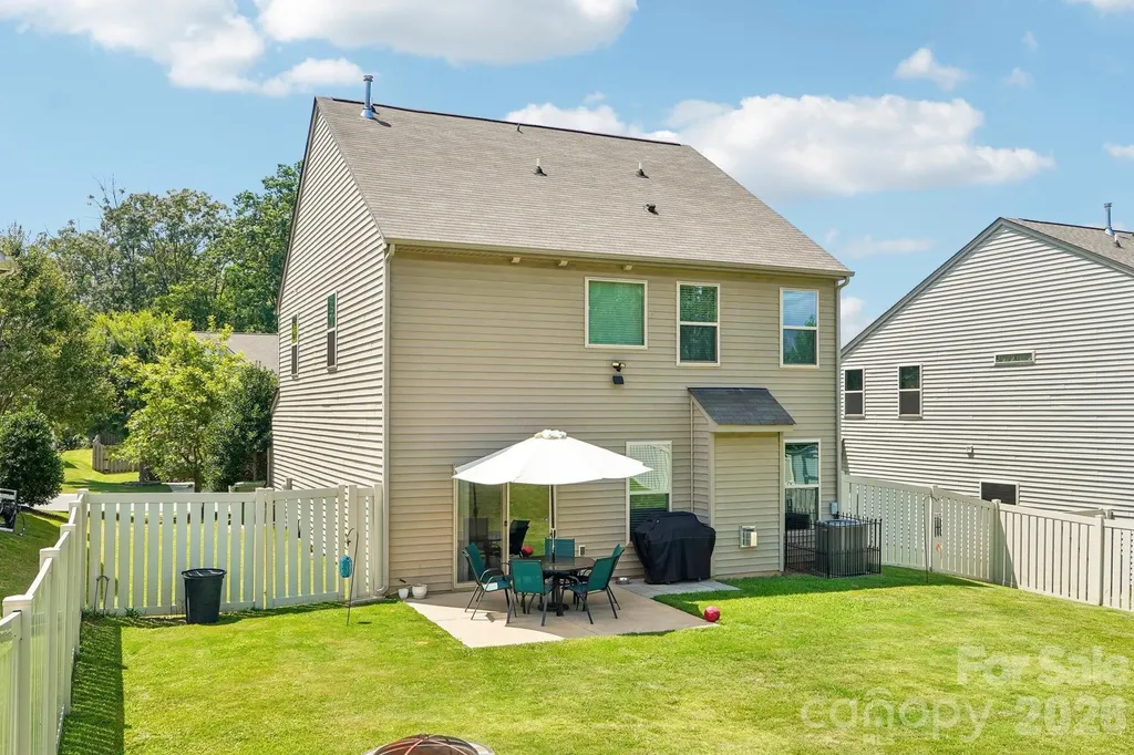 204 Kingston Drive Mount Holly NC 28120