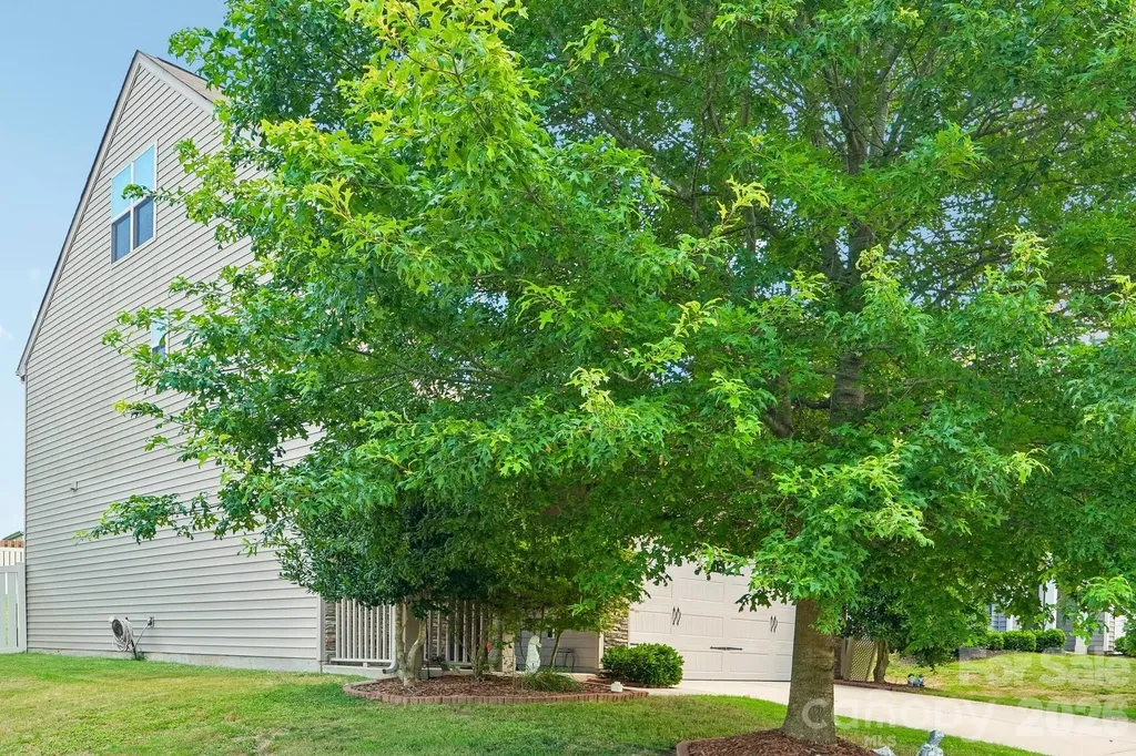 204 Kingston Drive Mount Holly NC 28120