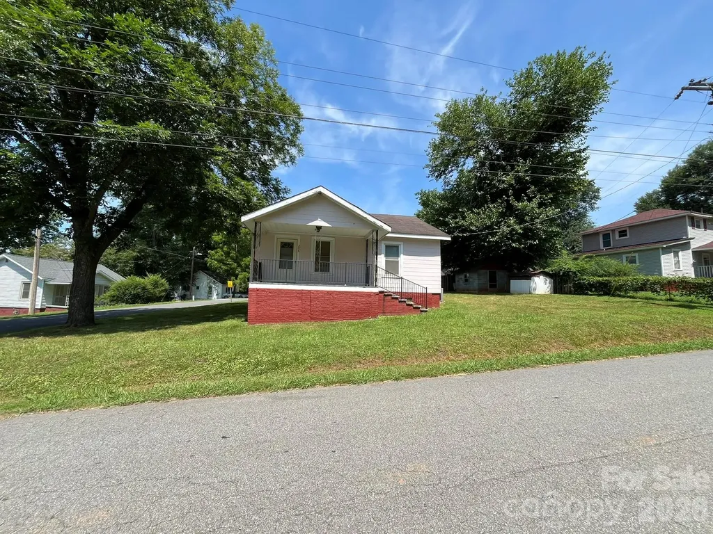 208 Bell Street Mount Holly NC 28120