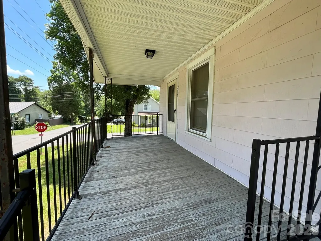 208 Bell Street Mount Holly NC 28120