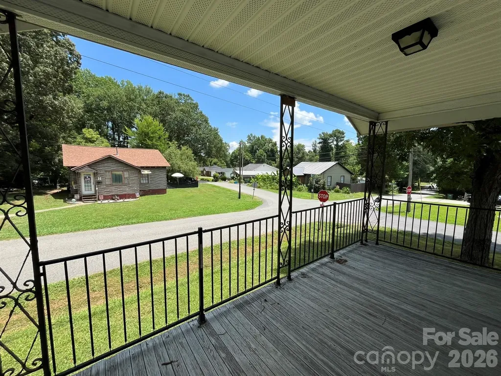 208 Bell Street Mount Holly NC 28120