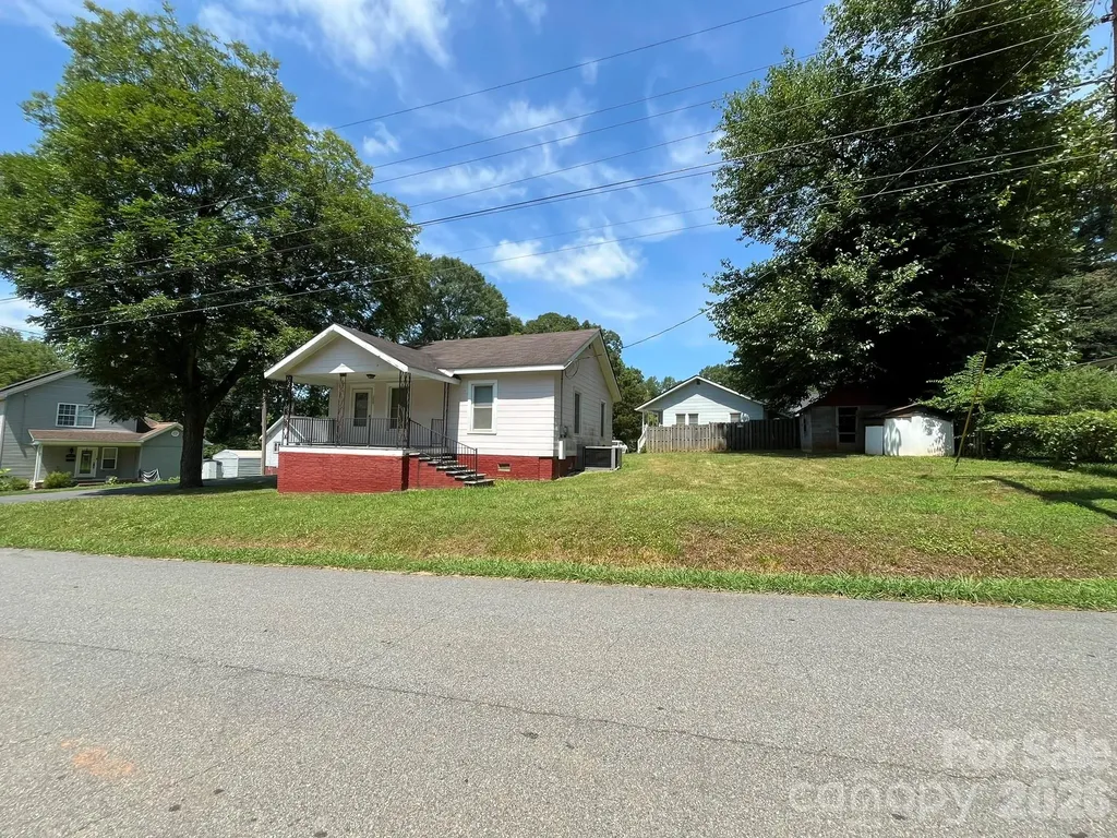 208 Bell Street Mount Holly NC 28120