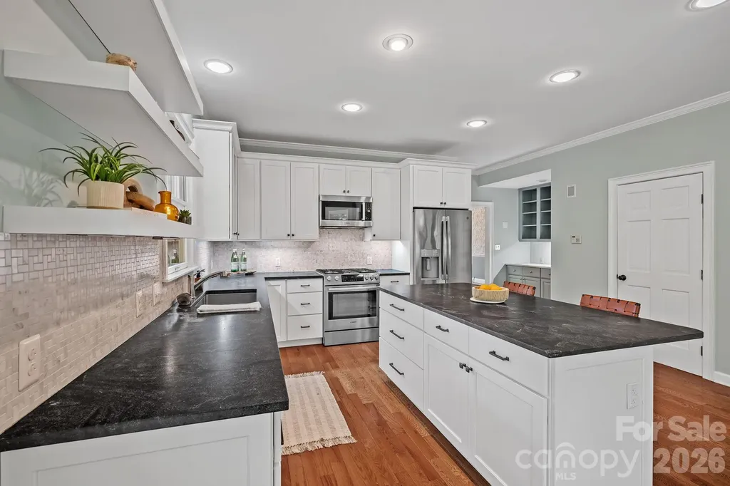 105 Welwyn Lane Asheville NC 28805