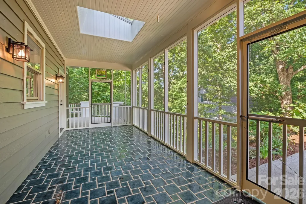105 Welwyn Lane Asheville NC 28805