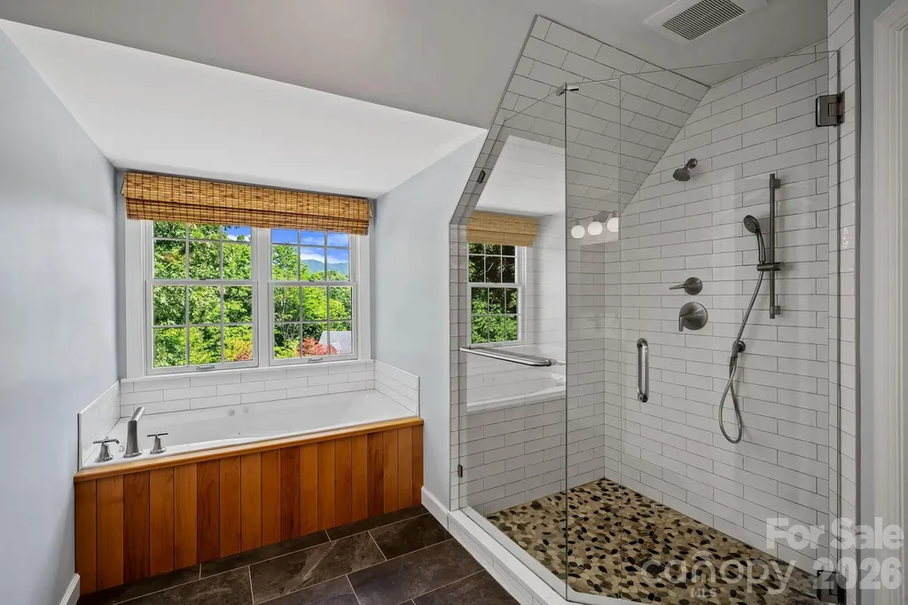 105 Welwyn Lane Asheville NC 28805