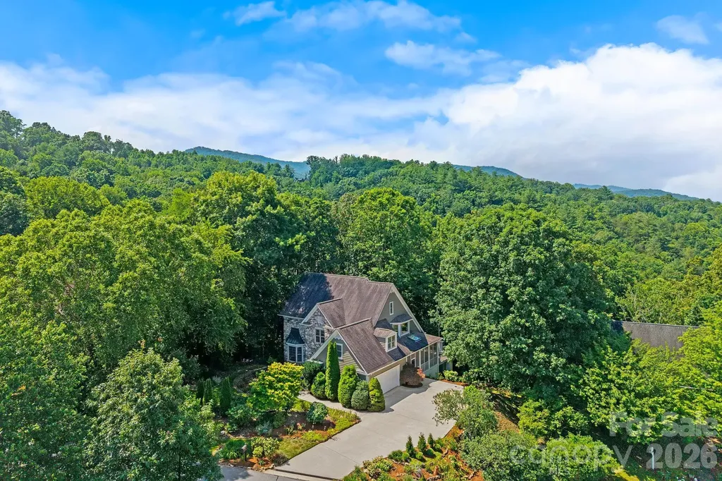 105 Welwyn Lane Asheville NC 28805