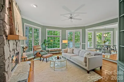 105 Welwyn Lane Asheville NC 28805
