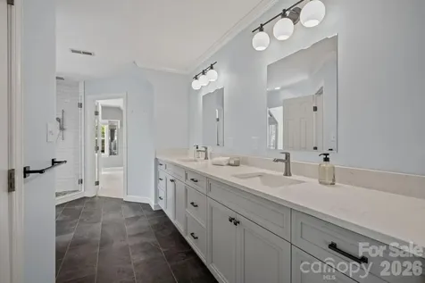 105 Welwyn Lane Asheville NC 28805