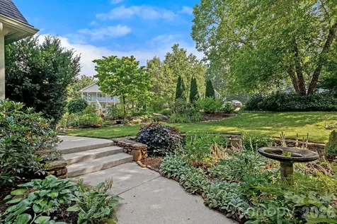 105 Welwyn Lane Asheville NC 28805