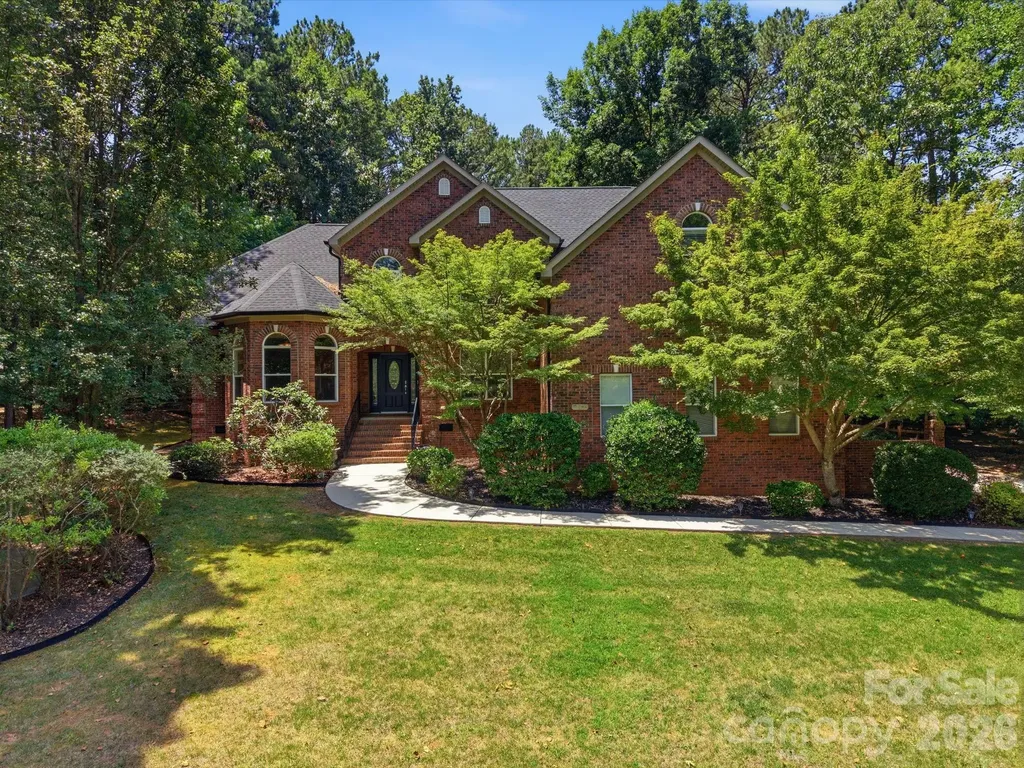 202 Indian Trail Mooresville NC 28117