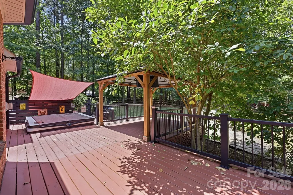 202 Indian Trail Mooresville NC 28117