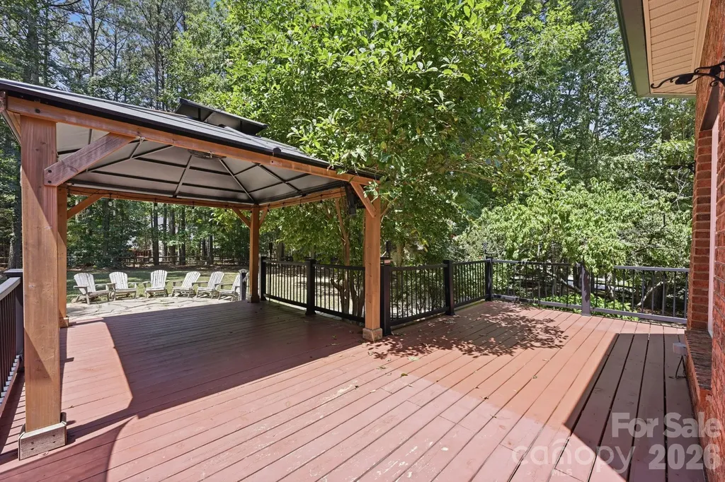 202 Indian Trail Mooresville NC 28117