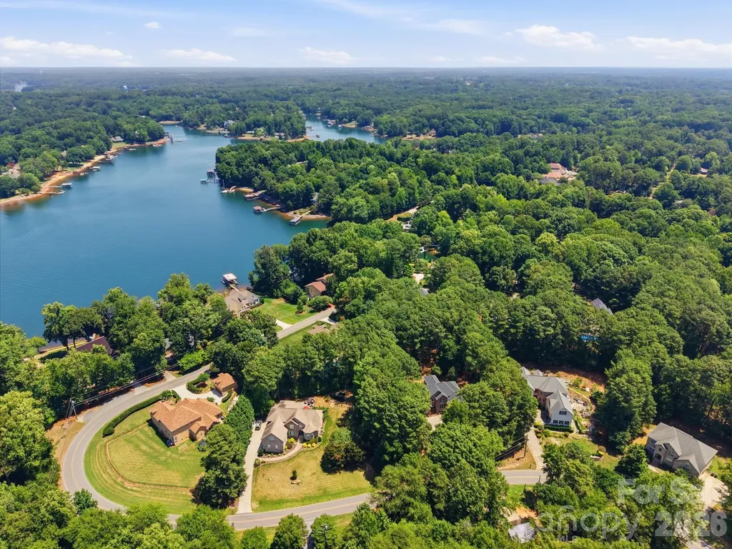 202 Indian Trail Mooresville NC 28117