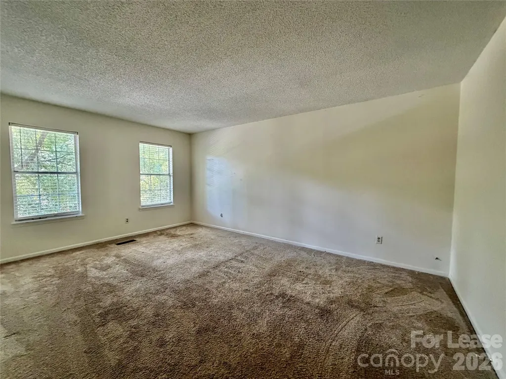 11809 Lansbury Court Charlotte NC 28226