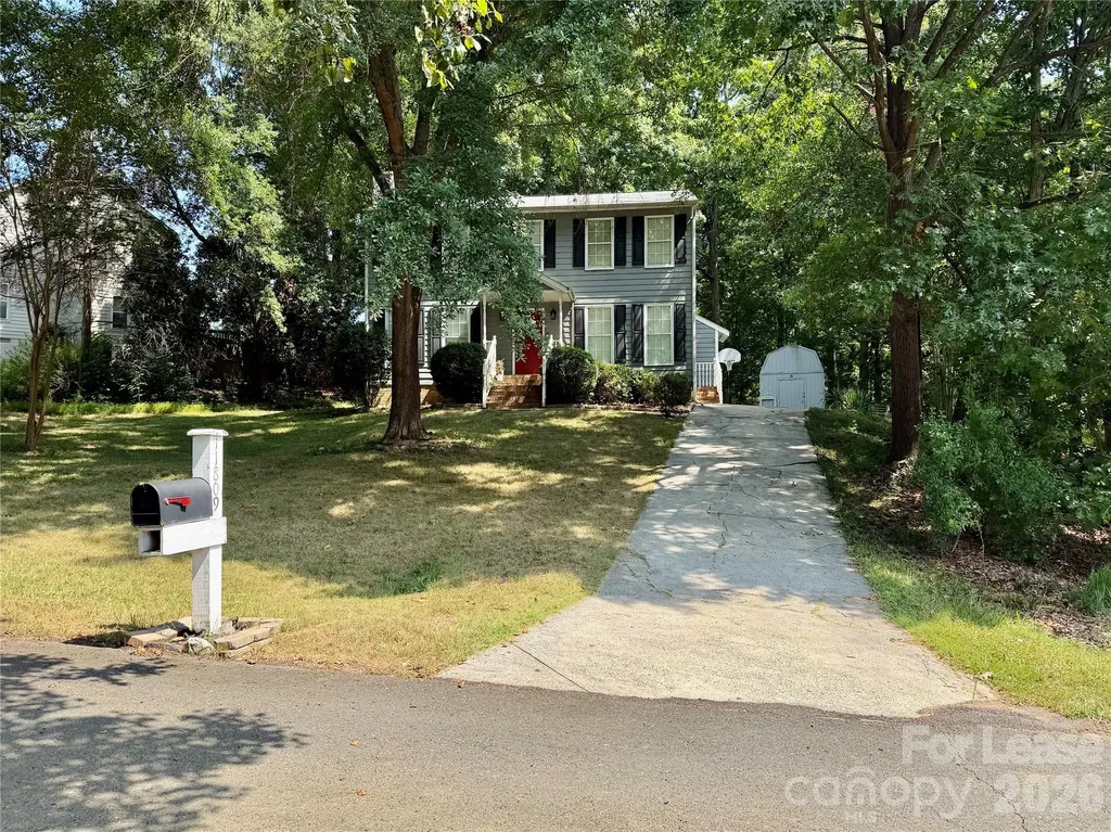 11809 Lansbury Court Charlotte NC 28226