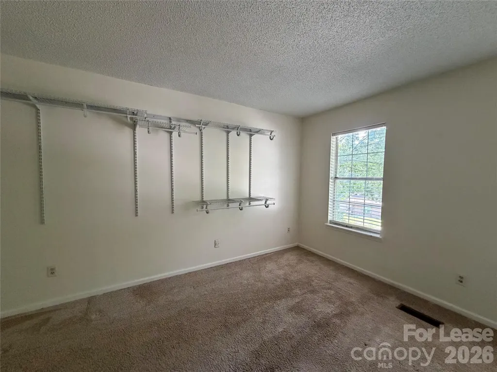 11809 Lansbury Court Charlotte NC 28226