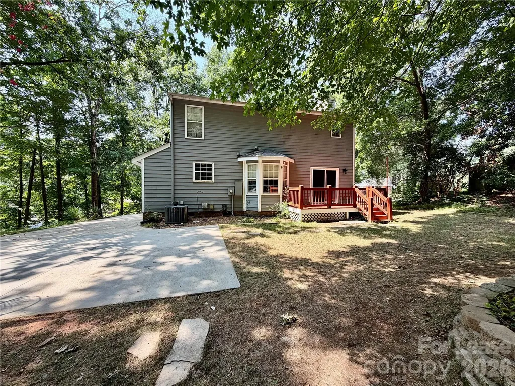 11809 Lansbury Court Charlotte NC 28226