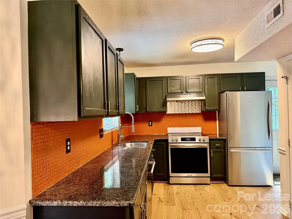 11809 Lansbury Court Charlotte NC 28226